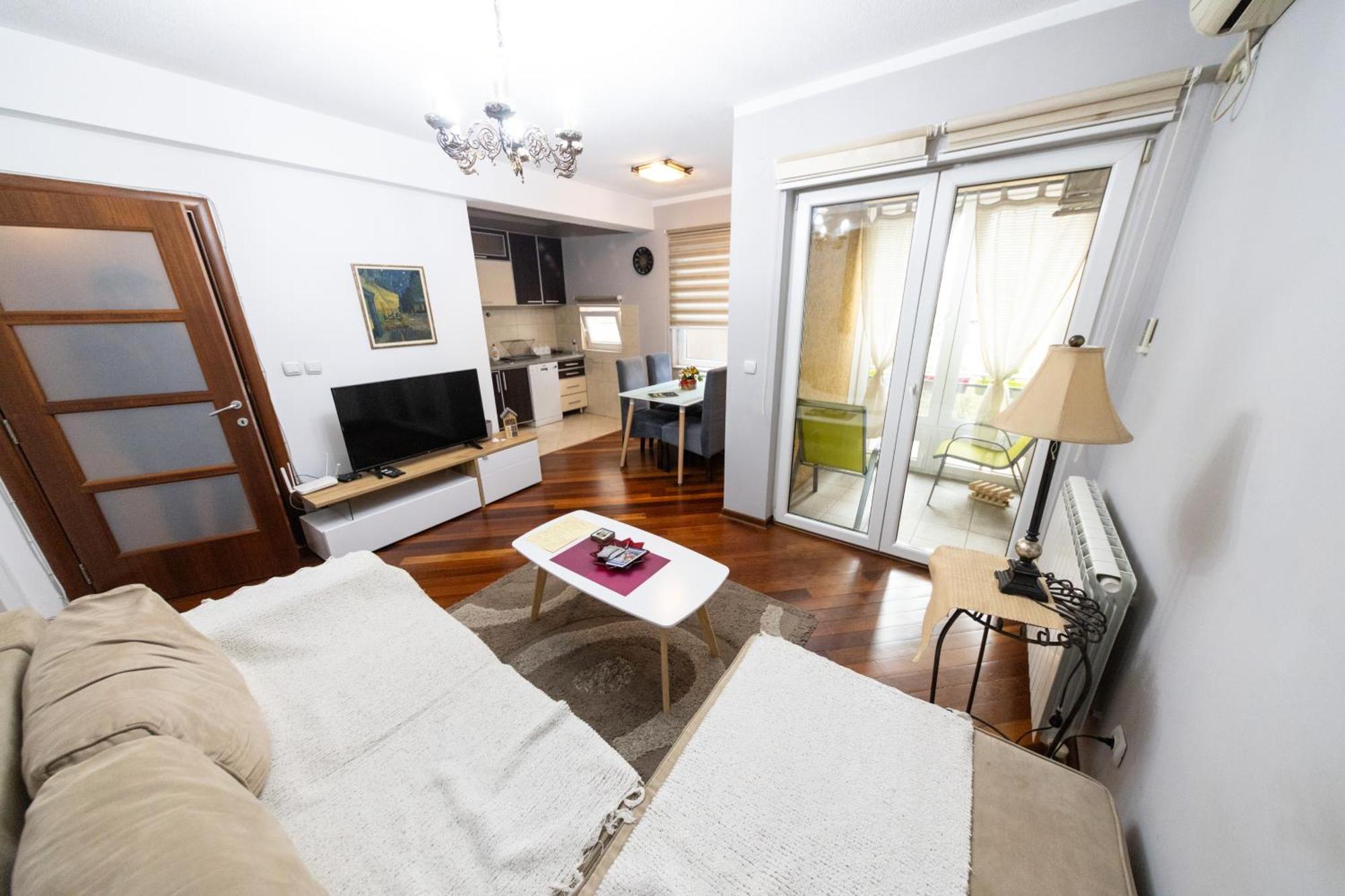 Lux Place Apartments Downtown Kragujevac Eksteriør bilde