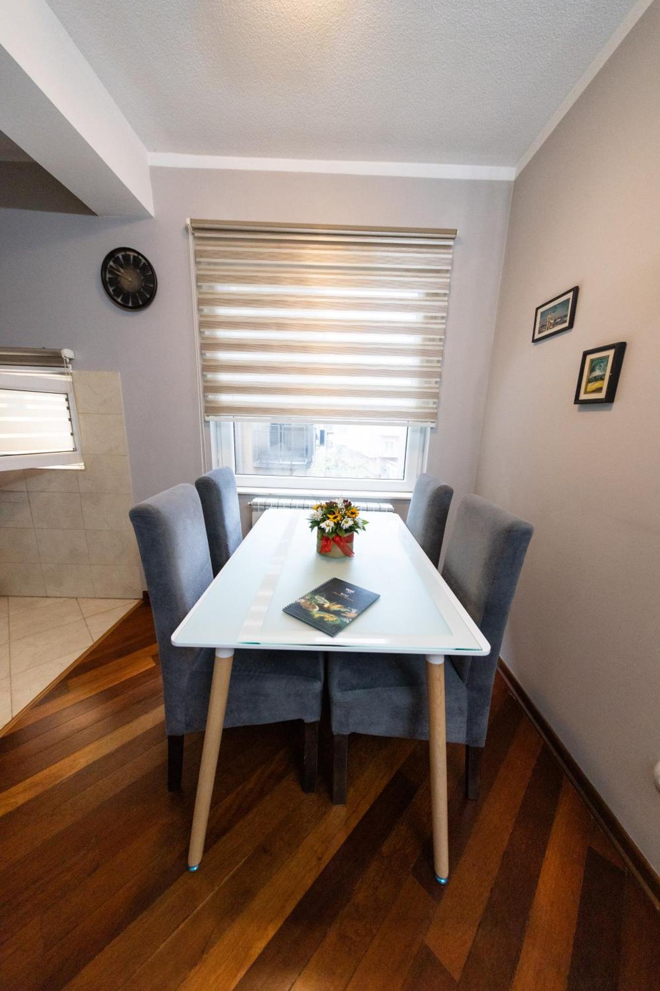 Lux Place Apartments Downtown Kragujevac Eksteriør bilde